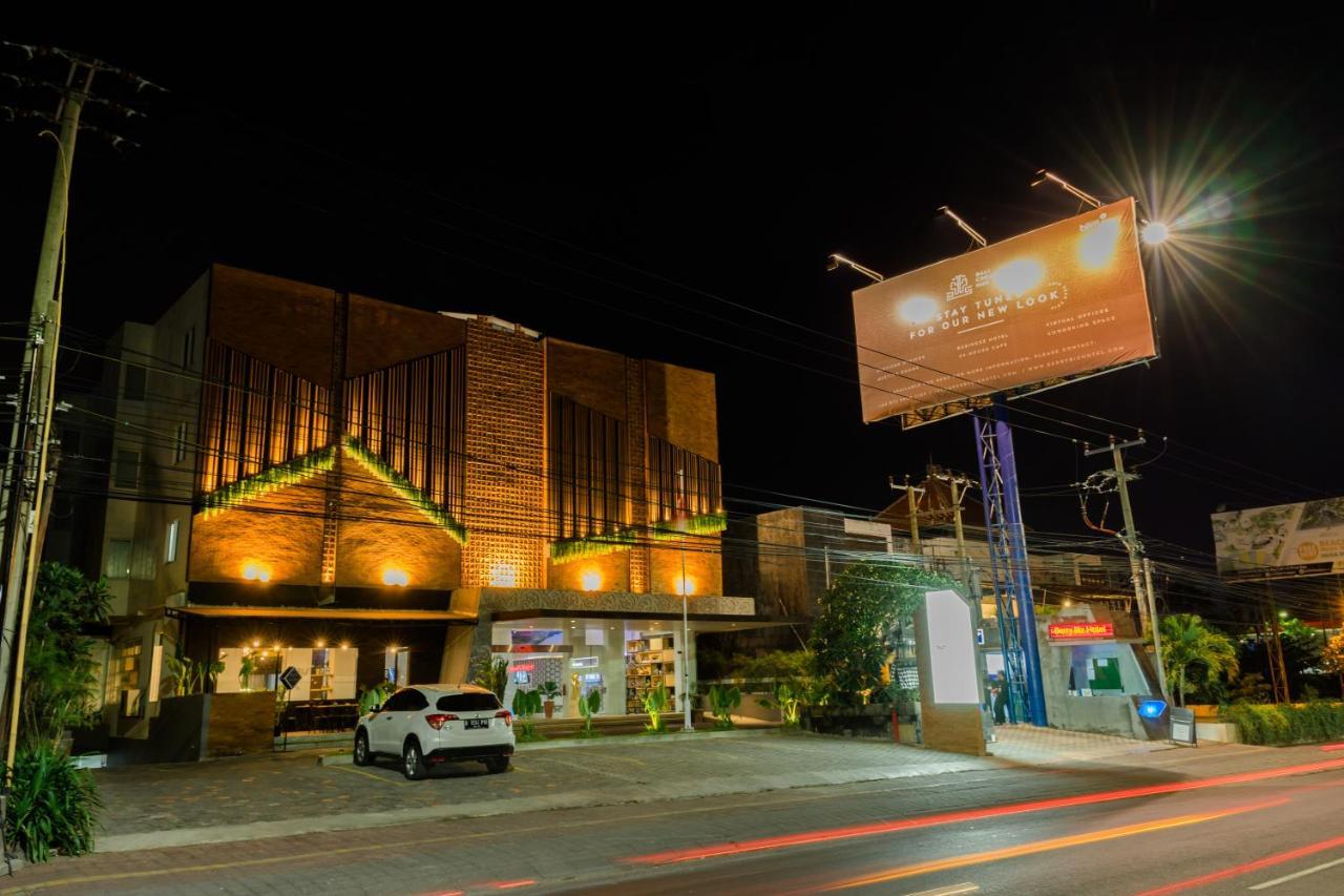 Berry Biz Hotel Sunset Road Seminyak  Bagian luar foto