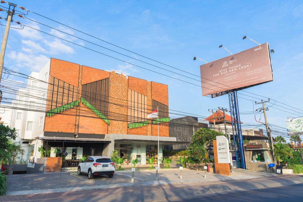 Berry Biz Hotel Sunset Road Seminyak  Bagian luar foto