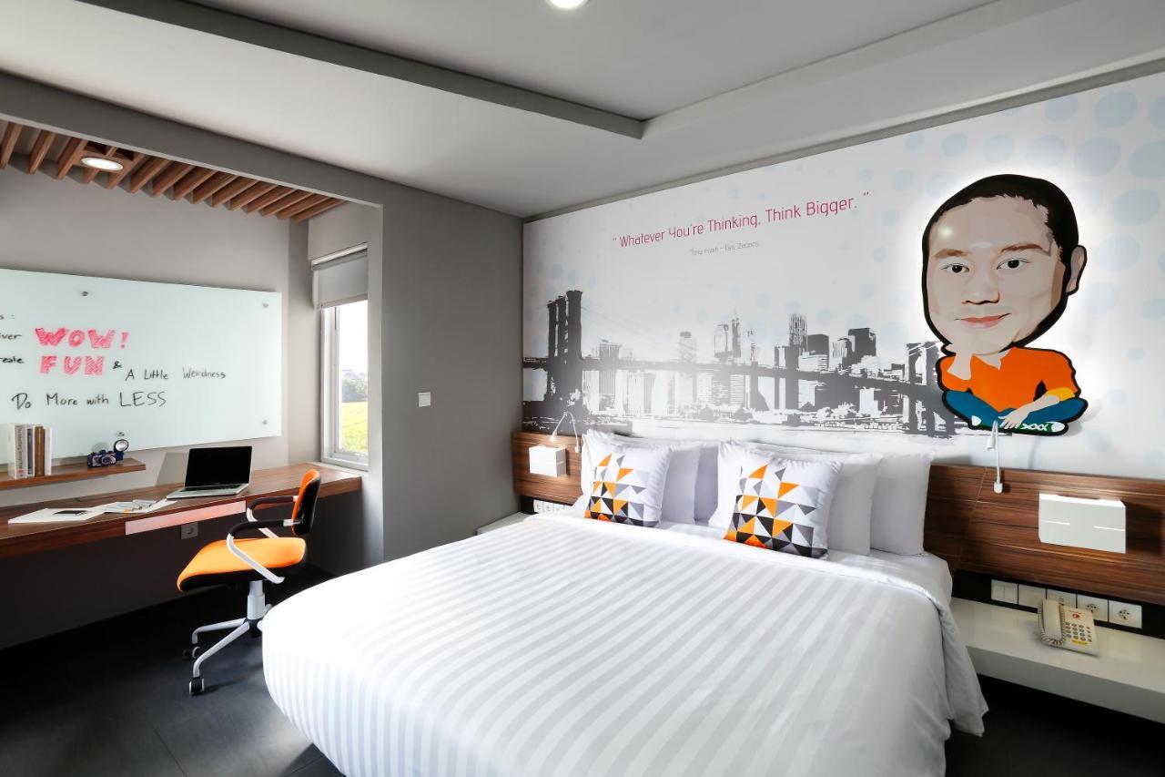 Berry Biz Hotel Sunset Road Seminyak  Bagian luar foto