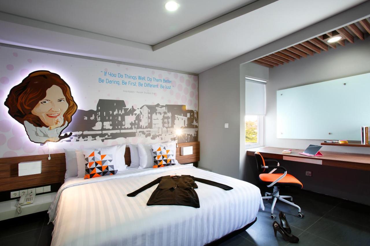 Berry Biz Hotel Sunset Road Seminyak  Bagian luar foto