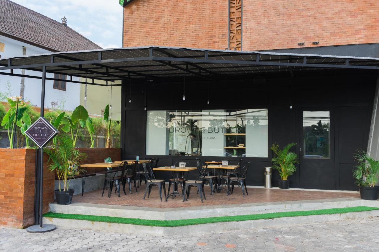 Berry Biz Hotel Sunset Road Seminyak  Bagian luar foto